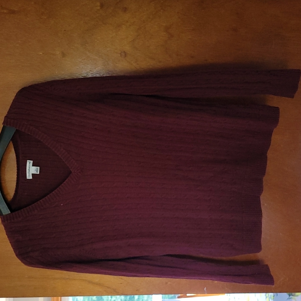 Croft & Barrow Vneck sweater size L